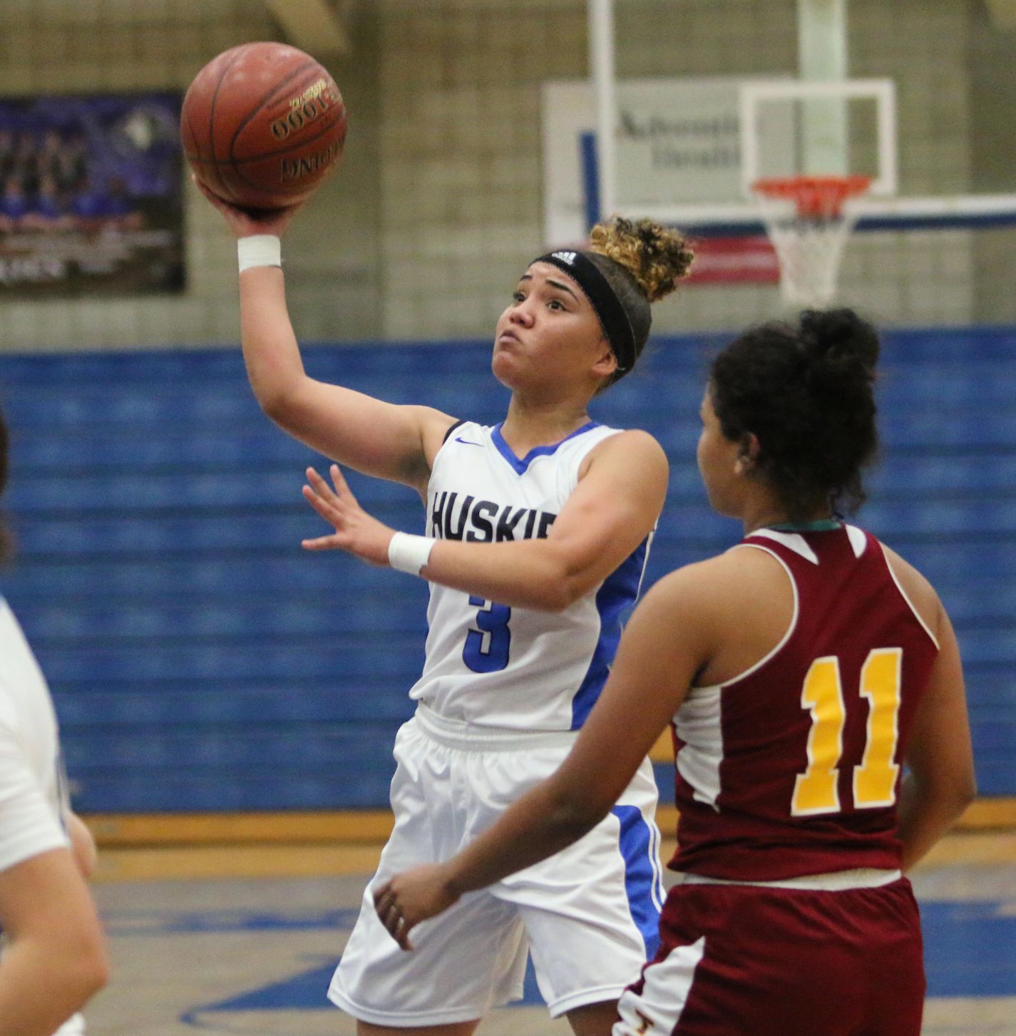 Learning curve: Turnover-prone Huskies drop to 2-6